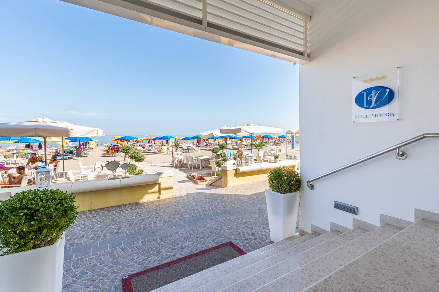 L'ingresso alla spiaggia privata dell'hotel a Lignano Sabbiadoro